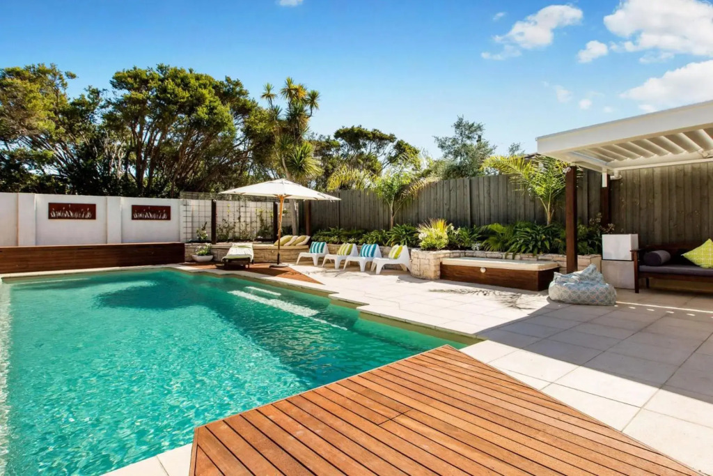 WAIKIKI BLAIRGOWRIE