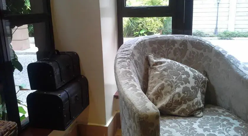 Collingham Gardens Residence & Club