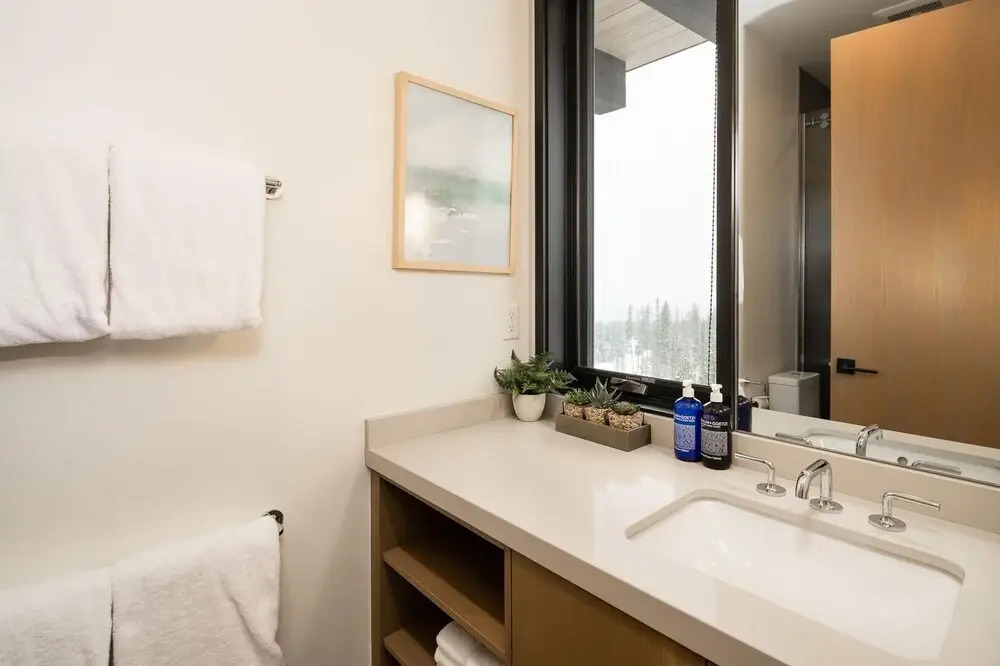 8a Treeline 5 Bedroom Home by Moonlight Basin Lodging