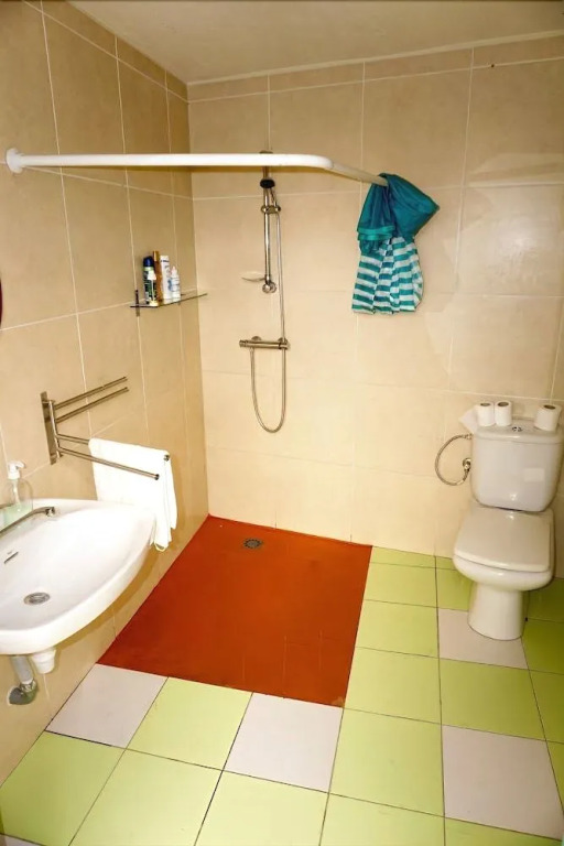 Tropical House Hostel