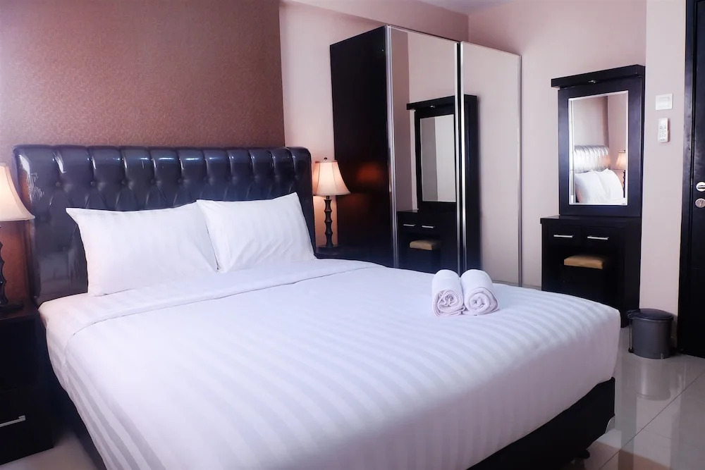 1 Bedroom The Wave Epicentrum by Travelio