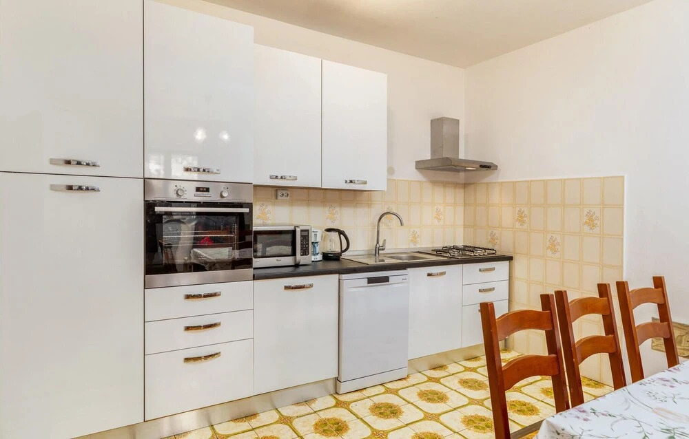Nice Apartment in Pula With 4 Bedrooms, Wifi and Outdoor Swimming Pool