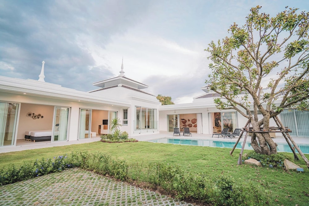 The luxury villa Ivory E3 Rawai Phuket