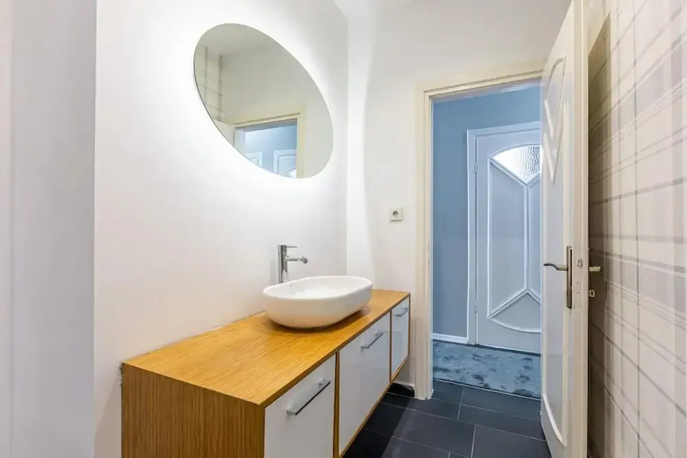 Spacious Apartment on Bagdat Street Kadikoy