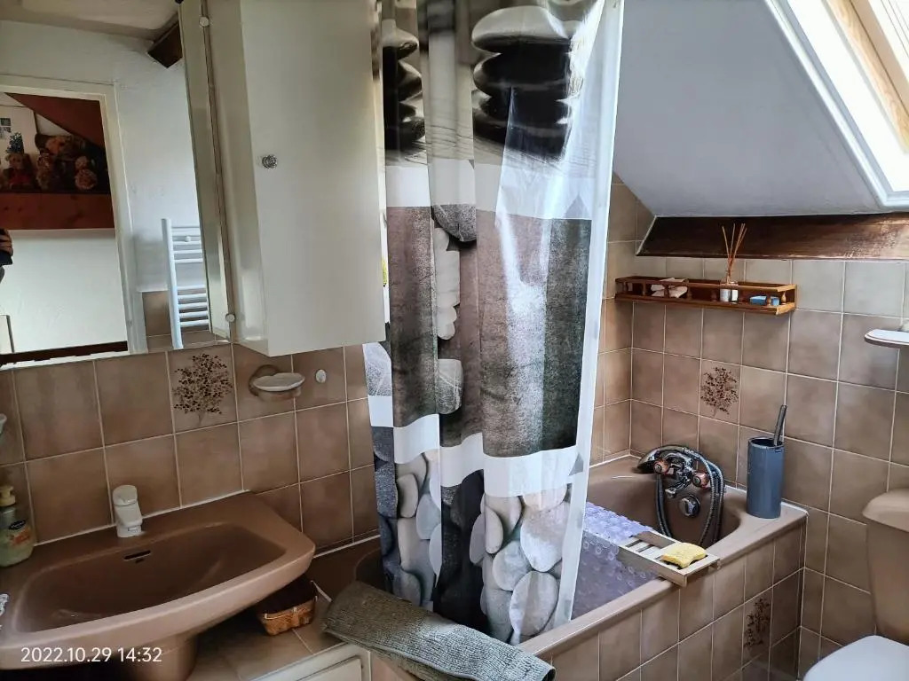 GÎTE DE CHARME , F2 Duplex 37 m2 , SUD , à THORENC - ANDON 06