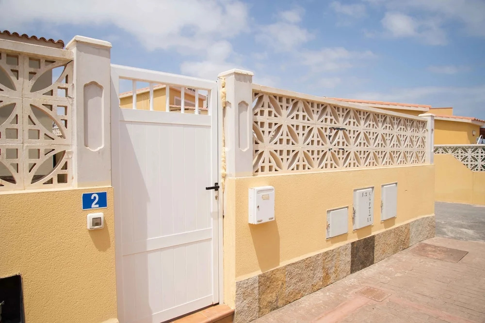 Lightbooking - Pool & Cool Caleta de Fuste