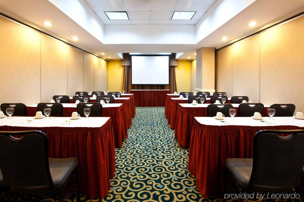 Holiday Inn Fort Lauderdale Airport by IHG