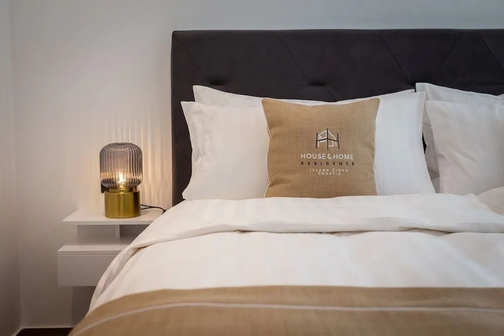 House & Home Slatine