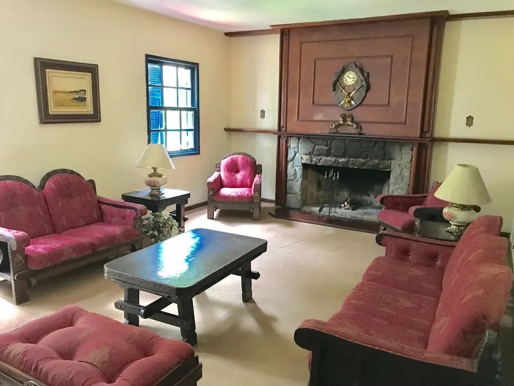 Hotel Montanhes