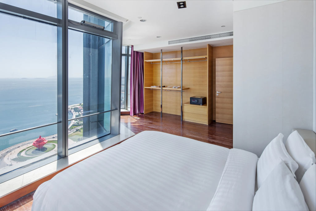 Grand Madison Qingdao Harbour-view Central（Former Qingdao Farglory Hotel）