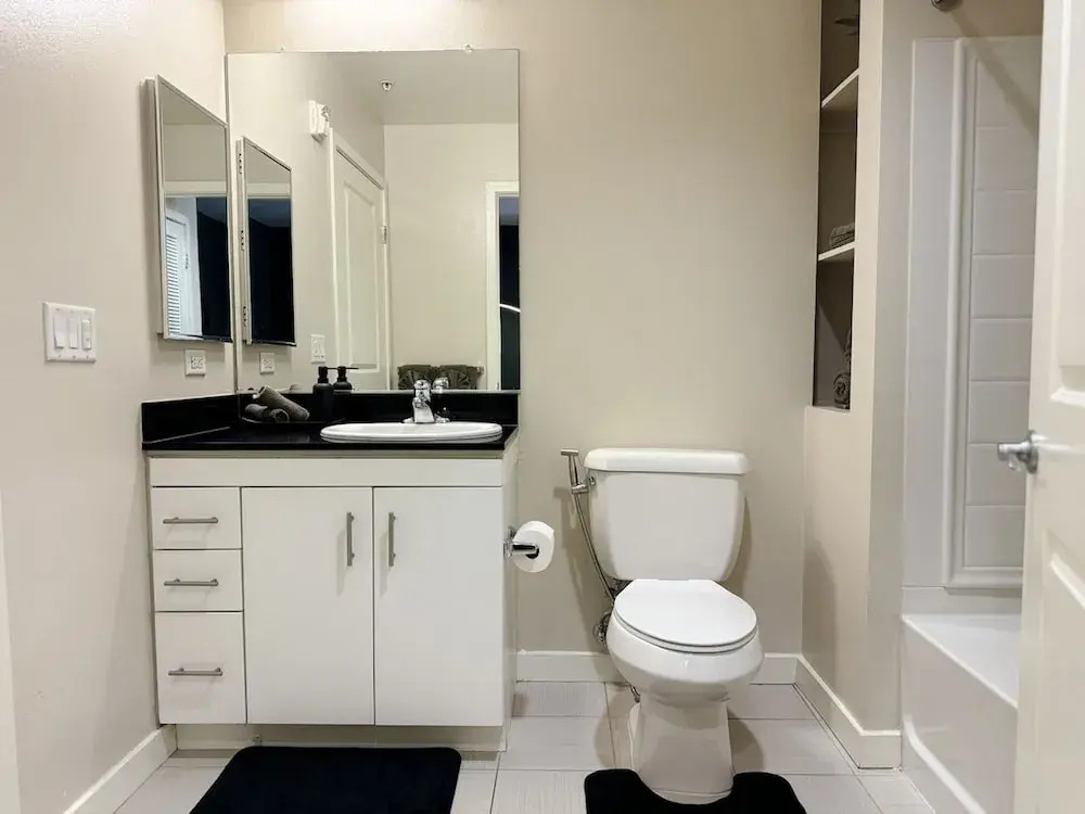 Stylish Retreat W Pool GYM Parking 10min to Cedars