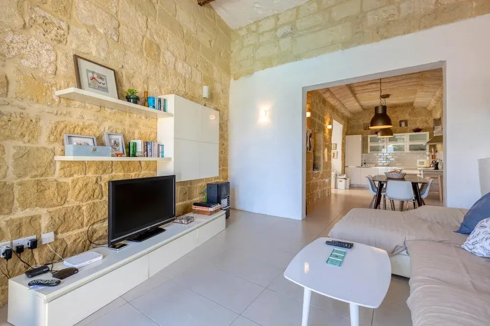 Ta Patee Pool Farmhouse in Gozo