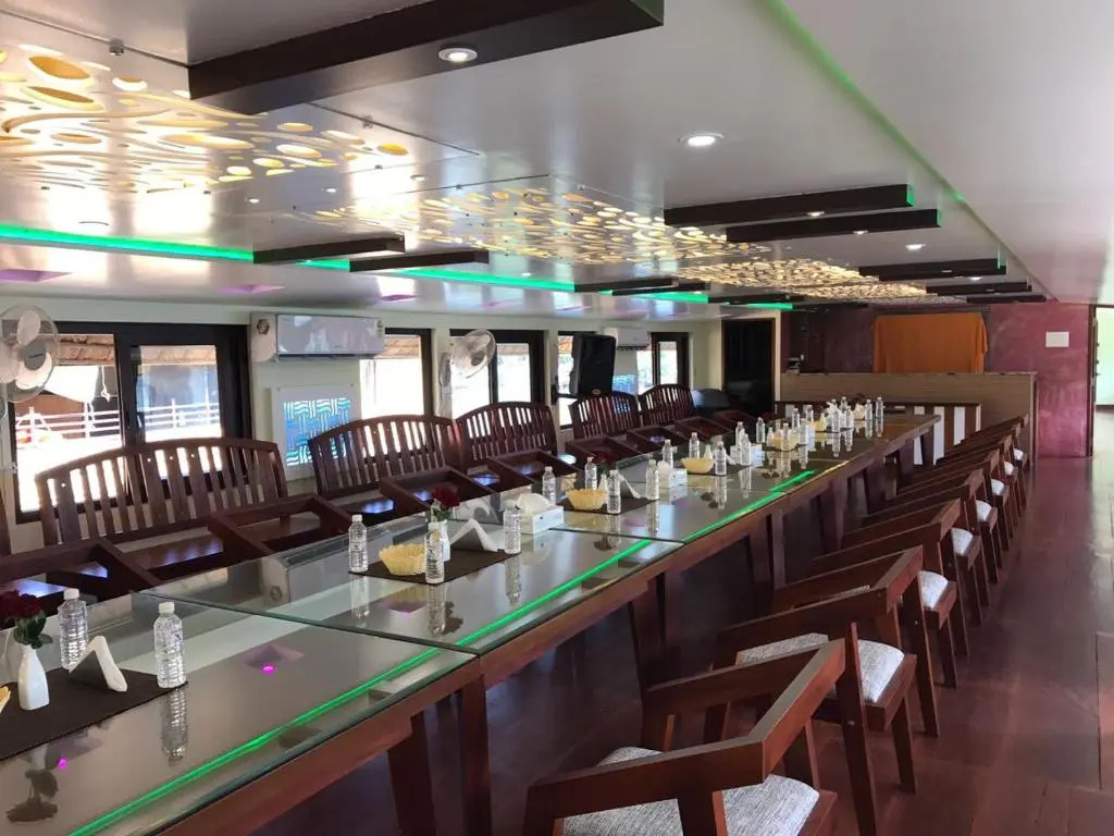 Indiavacationz Houseboats
