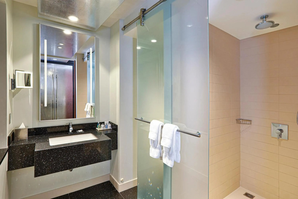 Radisson Blu Aqua Hotel, Chicago
