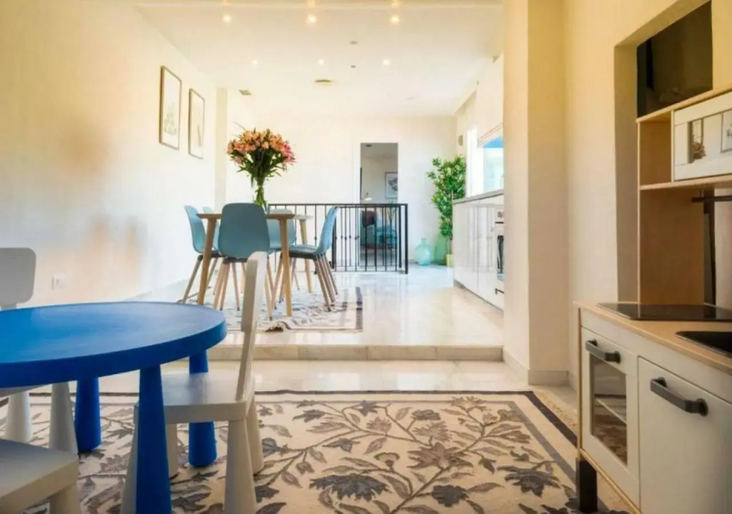 ✰ Luxurious 5 Bedroom PENTHOUSE. Sea Views. Hot Tub. BBQ. Golden Mile