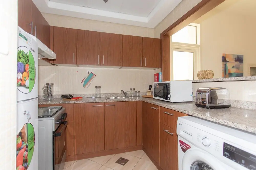 Lively apt near Dubai Sports City