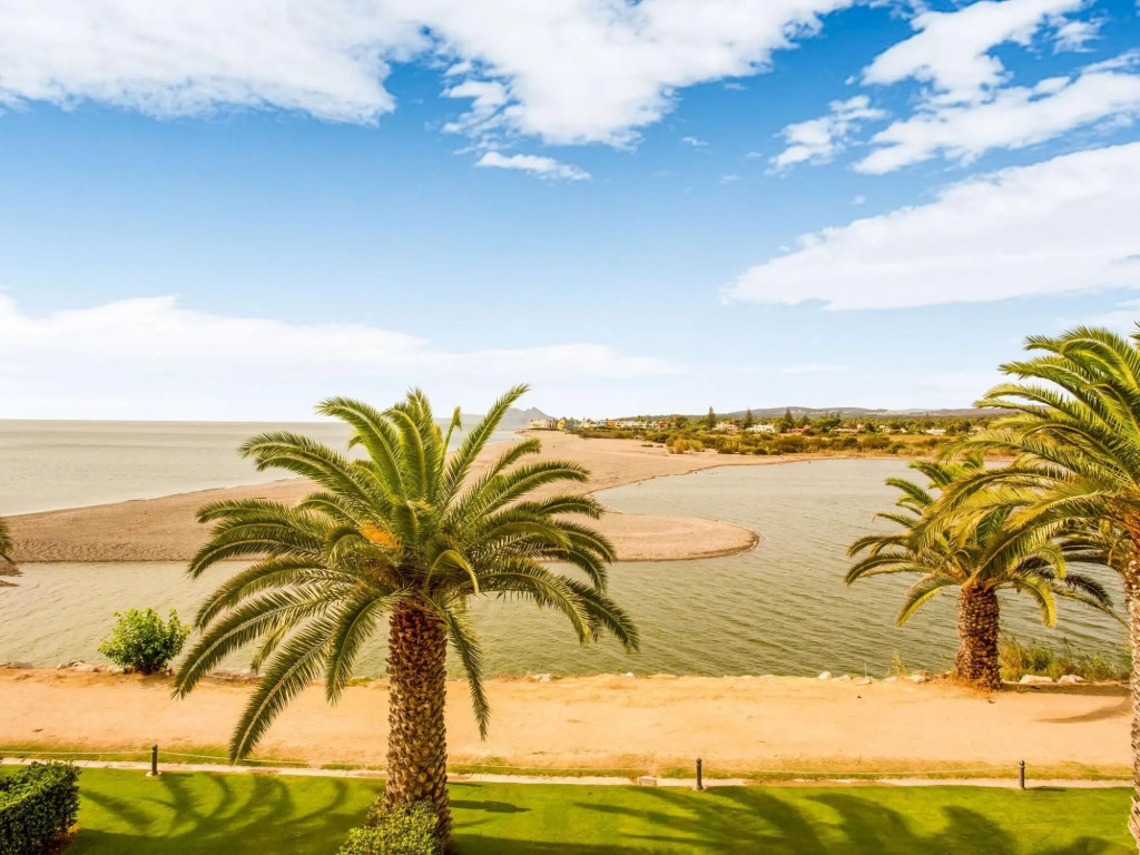 Pretty Apartment in San Roque near River