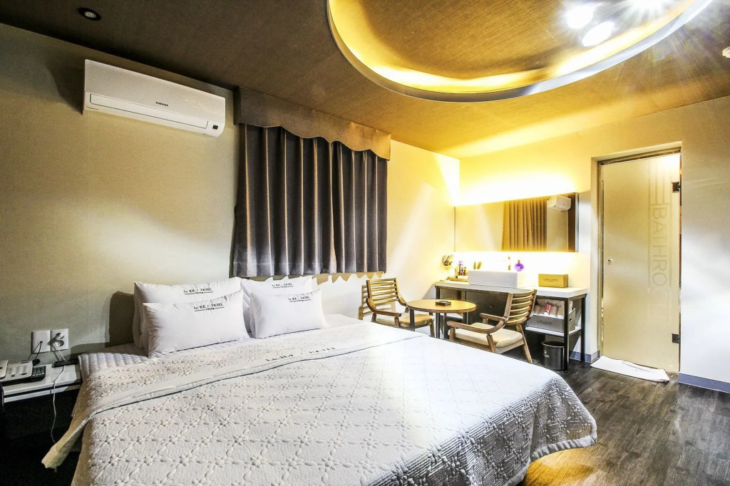 Le Idea Hotel