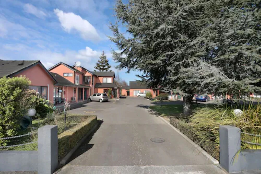 Pavilion Motel & Conference Centre