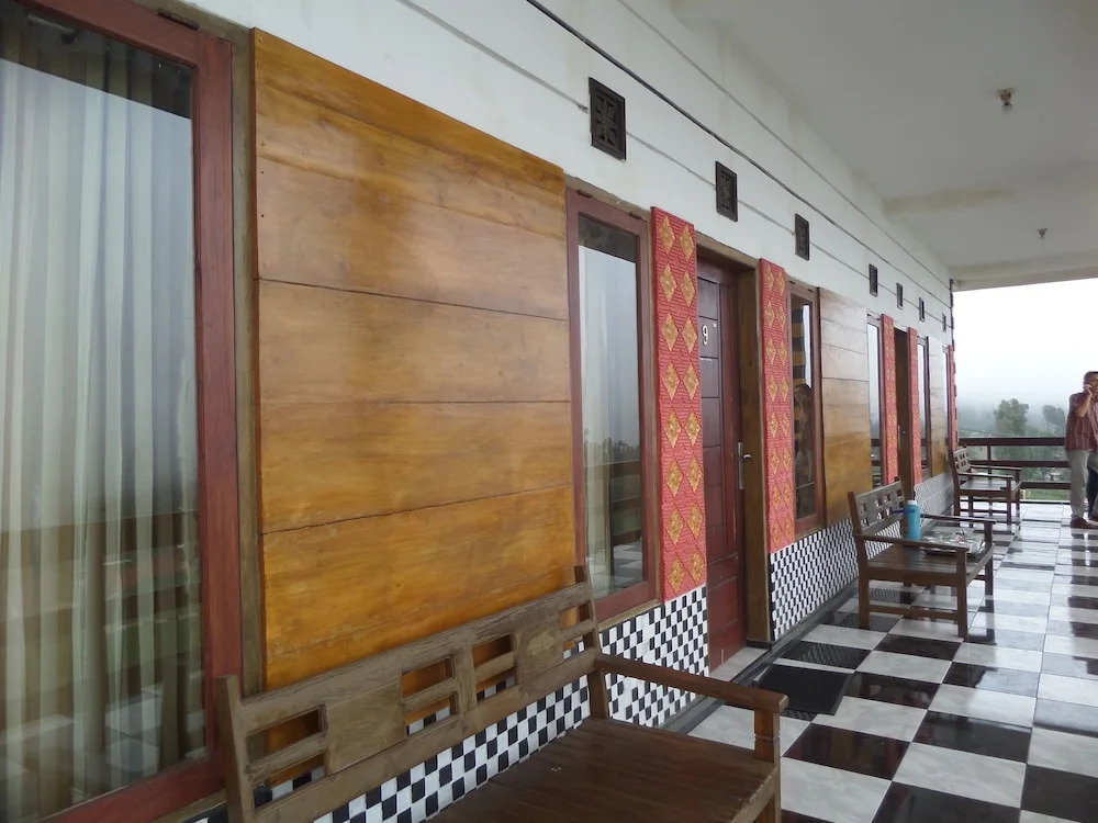 Rahayu Hotel