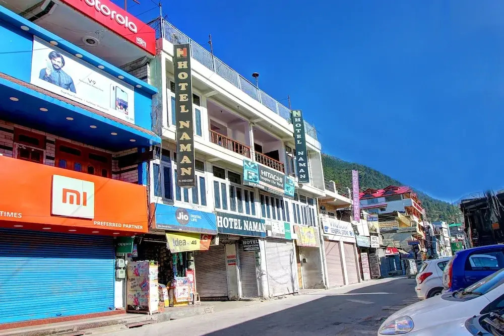 OYO 19767 Hotel Naman