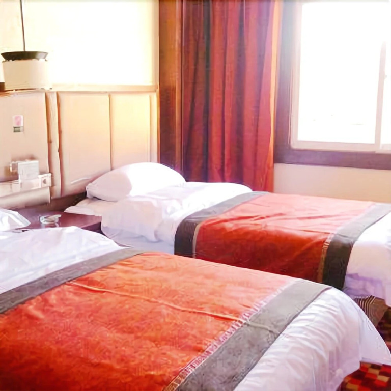 Heave Holiday Hotel