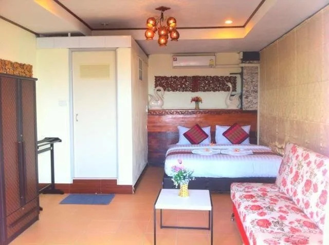 Lanta Mattia Bungalows and Resort