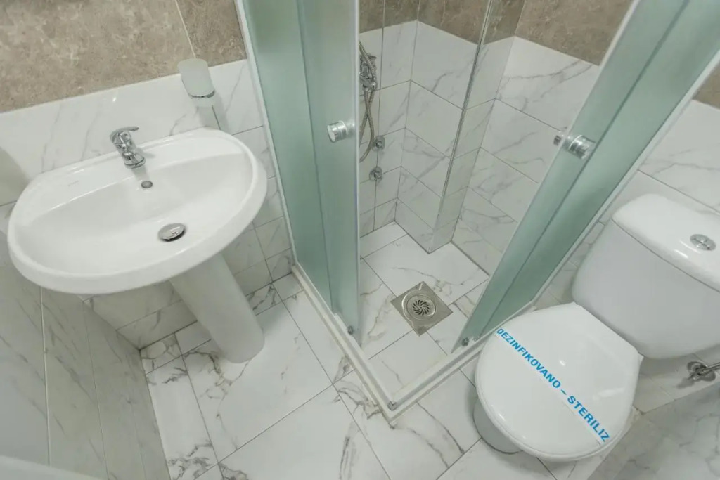 Hotel MK, Plavi restoran, Loznica