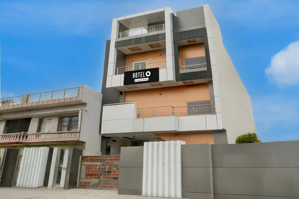 OYO Hotel O Bareilly Near Satellite Bus Stand