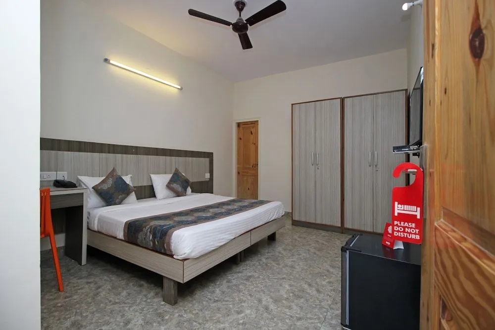 Homely Hotel near Sector 31 Gurgaon