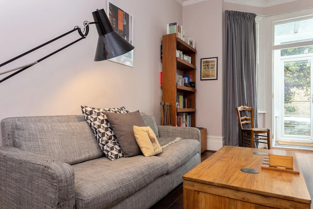 2 Bedroom Flat In Herne Hill With Garden