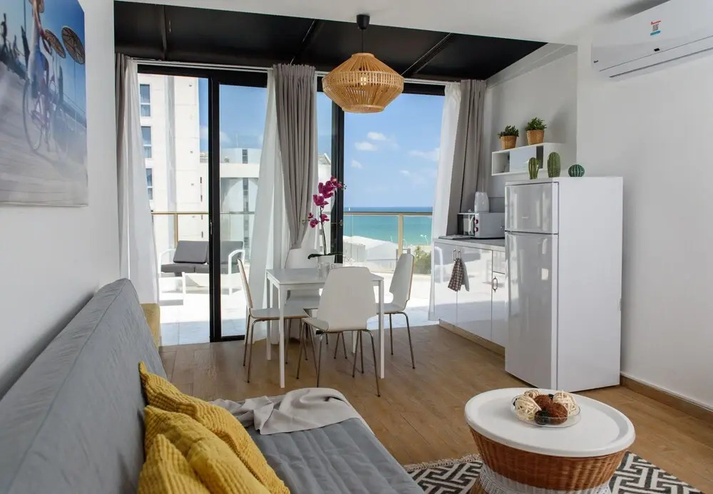 Beach View Apartments And Studio