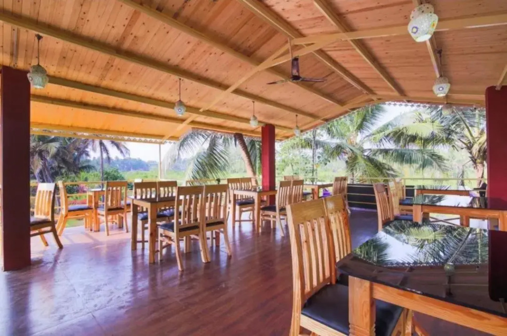 Casa Seaesta Beach Cottages and Suites