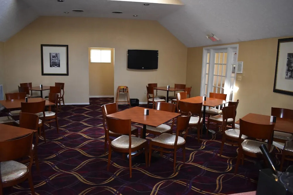 Hawthorn Suites by Wyndham Miamisburg/Dayton Mall South