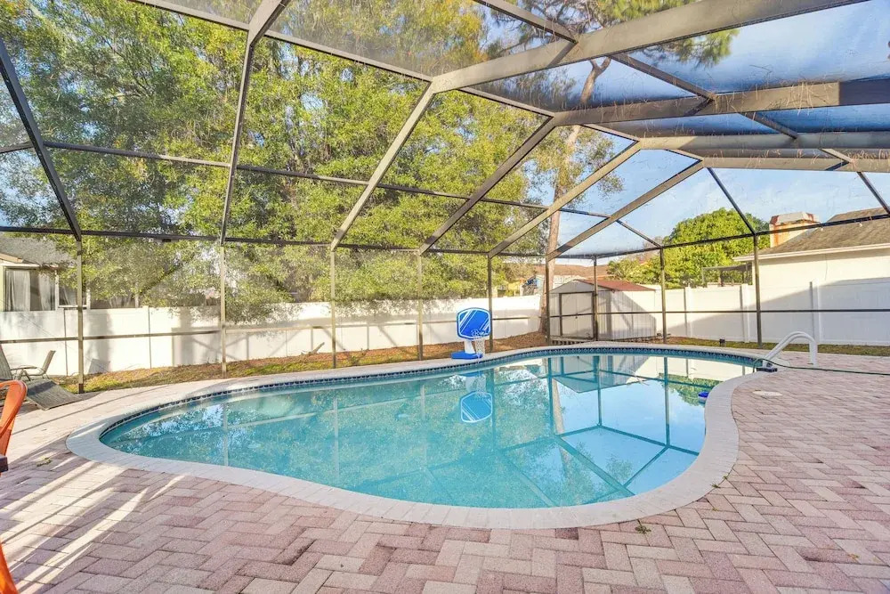 Largo Oasis w/ Pool & Grill: 6 Mi to Beach!