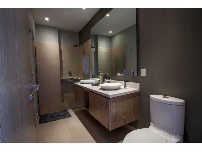 Designer Condo in Zona Romantica