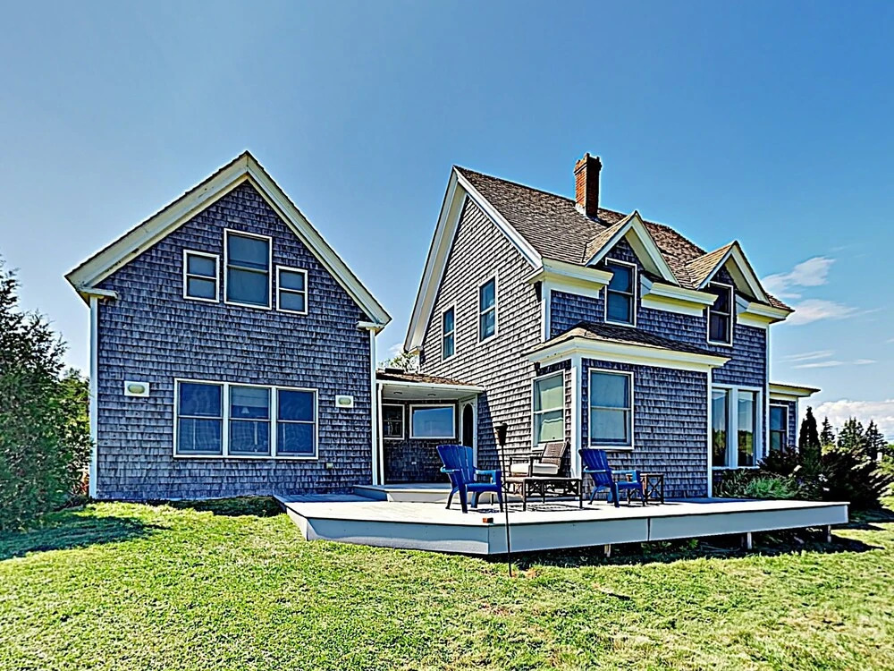 48 Main Street Cottage 4 Bedrooms 2 Bathrooms Cottage