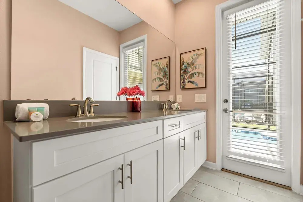Upstay Modern 5BR Resort Home w Pool & Hot Tub