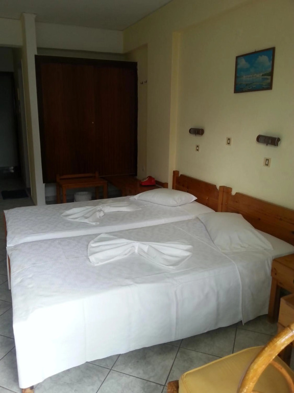 Karis Hotel