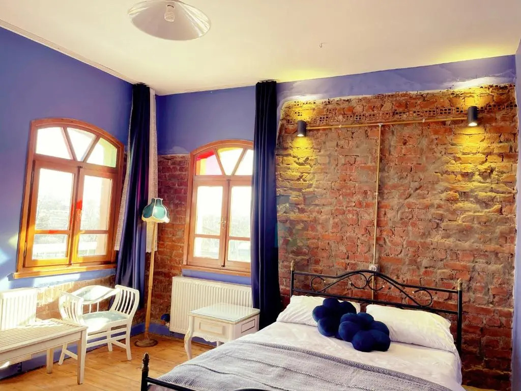 all building/5floors/ garden in balat