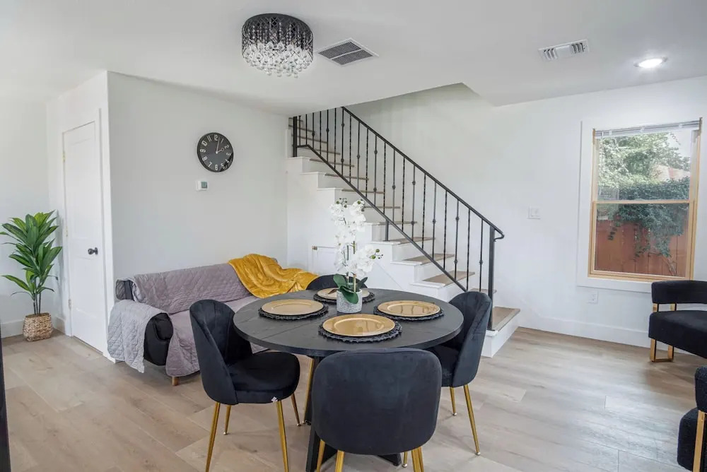 Stylish Stay With Unforgettable Downtown Views