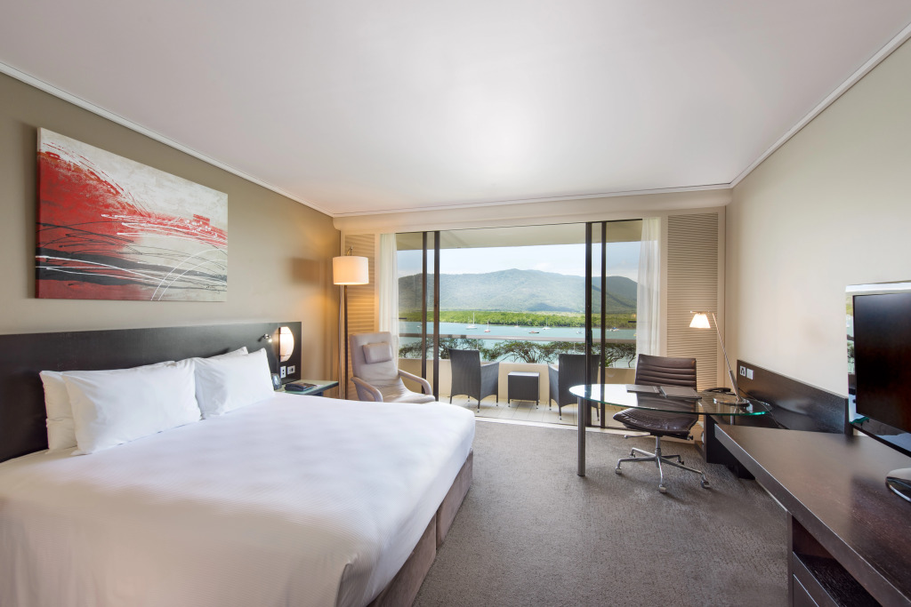 Отель Hilton Cairns