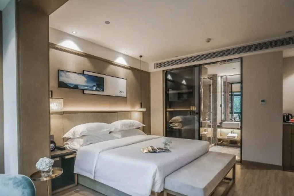 Joy Hotel