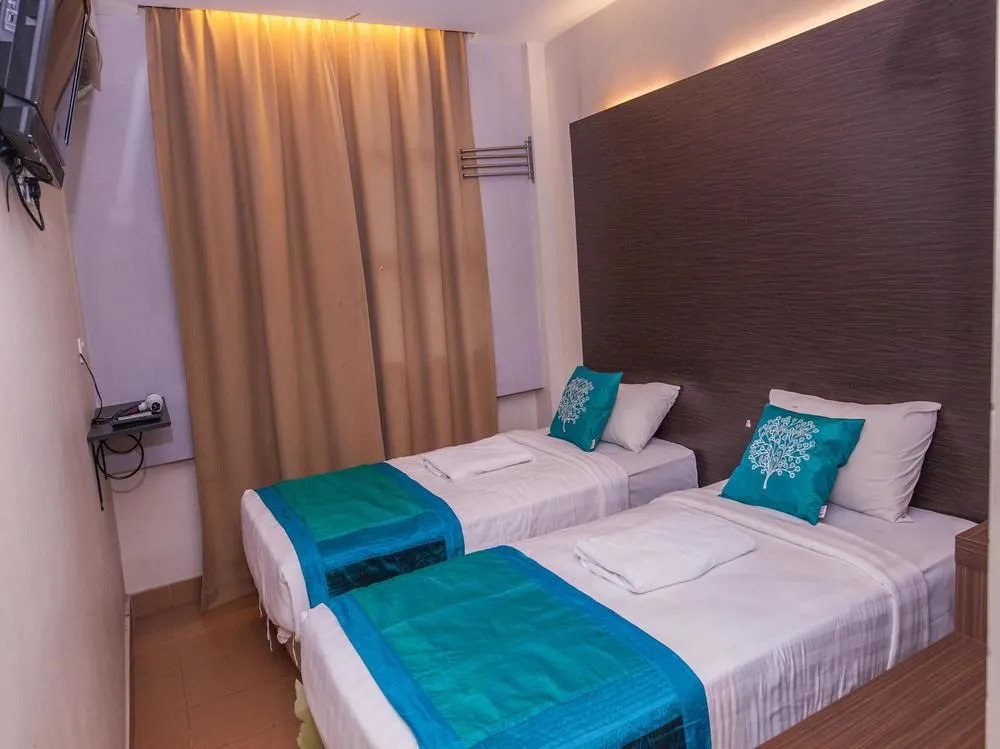 OYO 209 Yomi Hotel