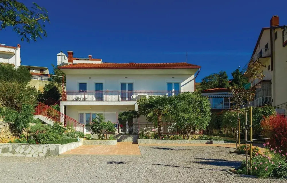 Stunning Home in Novi Vinodolski With Wifi and 4 Bedrooms