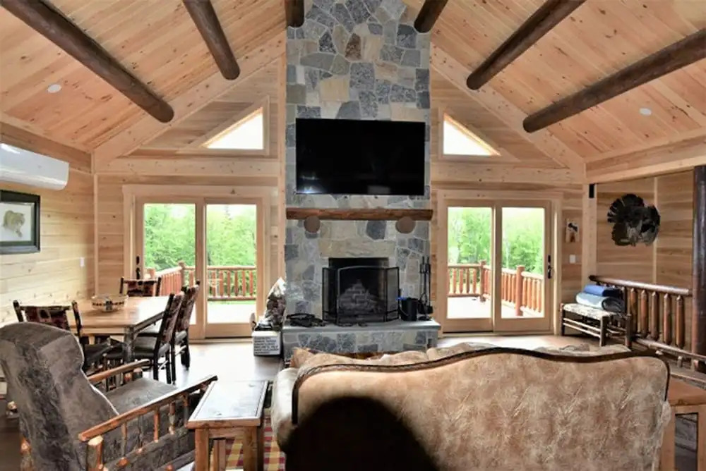 Back Lake Lodges Eagles Nest