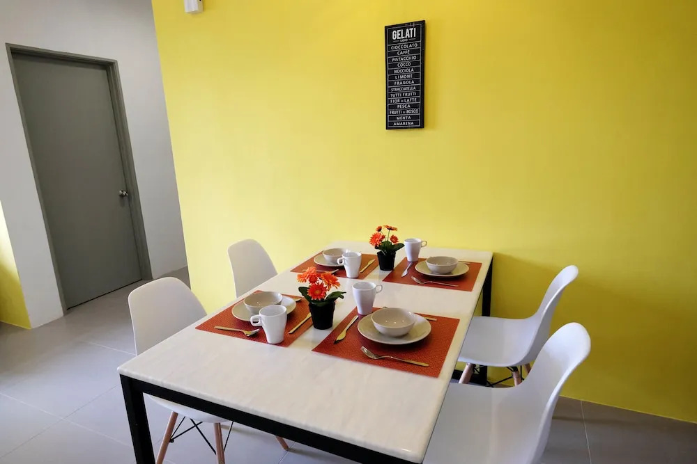 Play Residence at Golden Hills