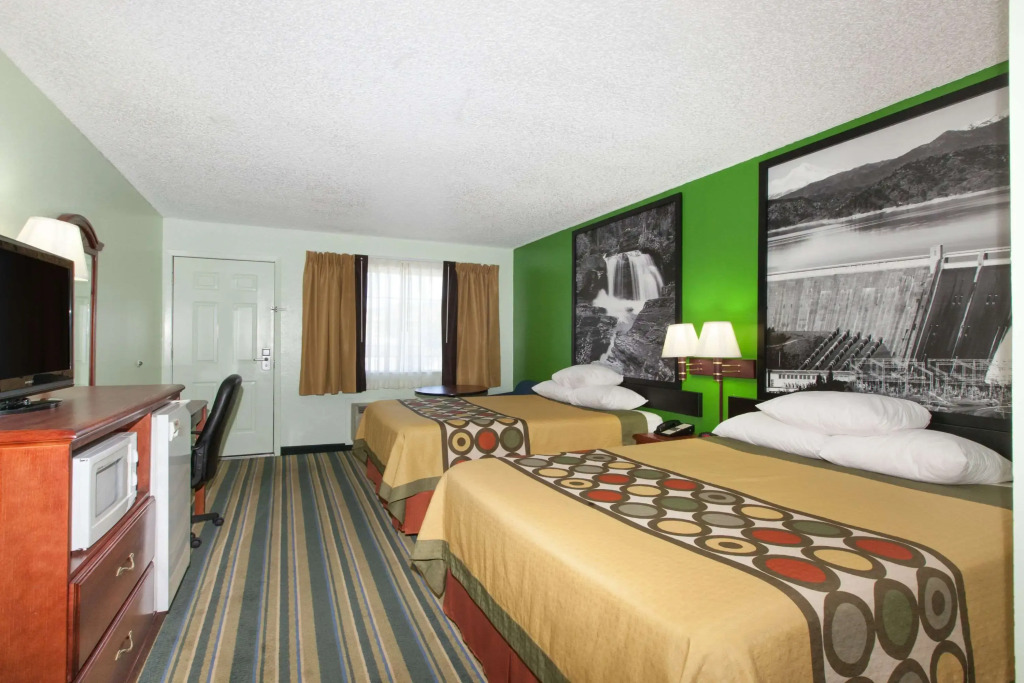 Super 8 by Wyndham Yreka