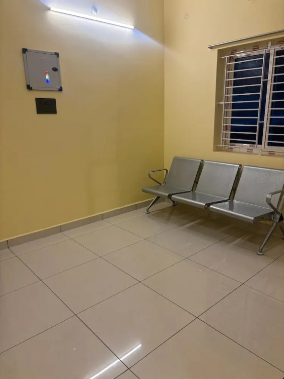 Inn12 By Blessings Hospitality