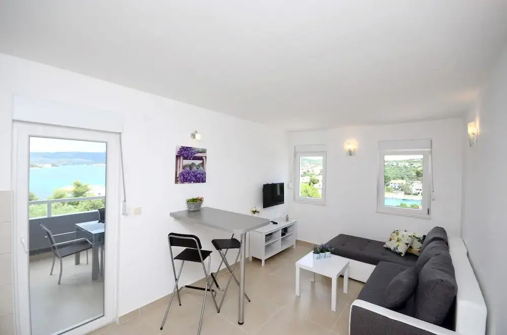 Villa With 6 Bedrooms in Ražanj, With Wonderful sea View, Private Pool